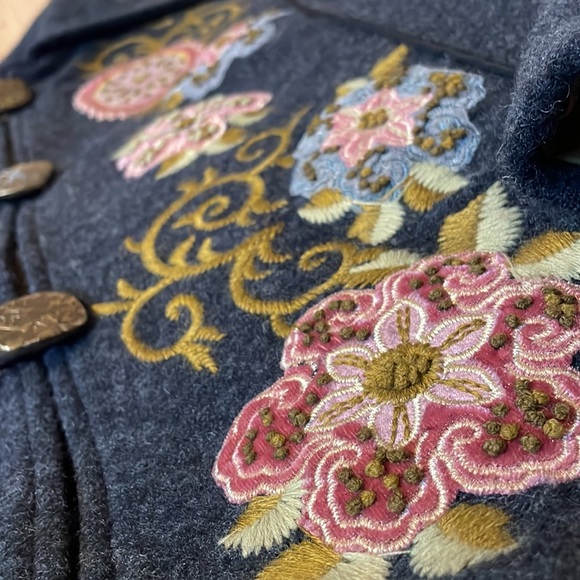 Icelandic Design Wool Embroidered Sweater Jacket Size Small - Picture 4 of 16